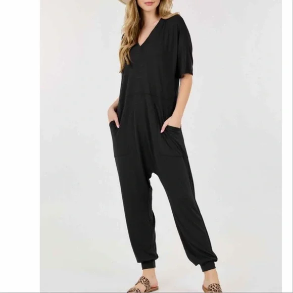 BOHO COMFY VNECK JUMPSUIT WITH POCKETS - BLACK - Picture 5 of 5